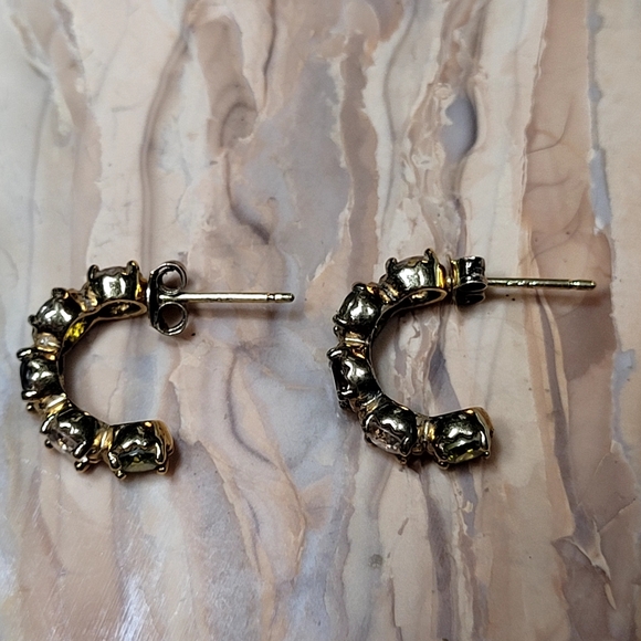 Elegant 925 Gold and Green Crystal Earrings. - Picture 4 of 10